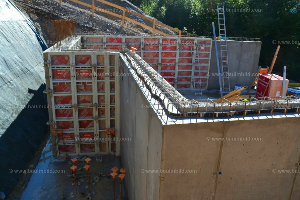 bib-lg04-betonarbeiten-0215 | Nach LV-Leistungsgruppen sortierte Detailfotos über den Bau eines Hauses. Alle Hausbau-Bilder direkt vom Urheber und Autor der Website Haus-Selber-Bauen.com