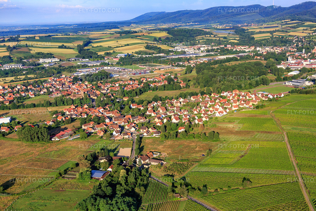 Aerial view: View of the town from the northeast in the district Altenstadt in Wissembourg in the state Bas-Rhin, France. – Photo: IMG_089929.jpg taken on 06/26/2016 by Werner Riehm/FLY-FOTO.com – Resolution of the original: 5472 x 3648 px