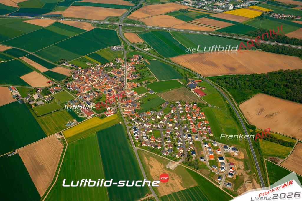 Das Luftbild zeigt :  Biebelried - Die Luftaufnahme wurde 2024 vom UL-Flugzeug aus erstellt ( keine Drohne ) - Hochauflösende Luftaufnahme - Für grossformatige Ausdrucke geeignet. Die Geschenkidee !Mit Lizenz und Bildrechte bestellbar