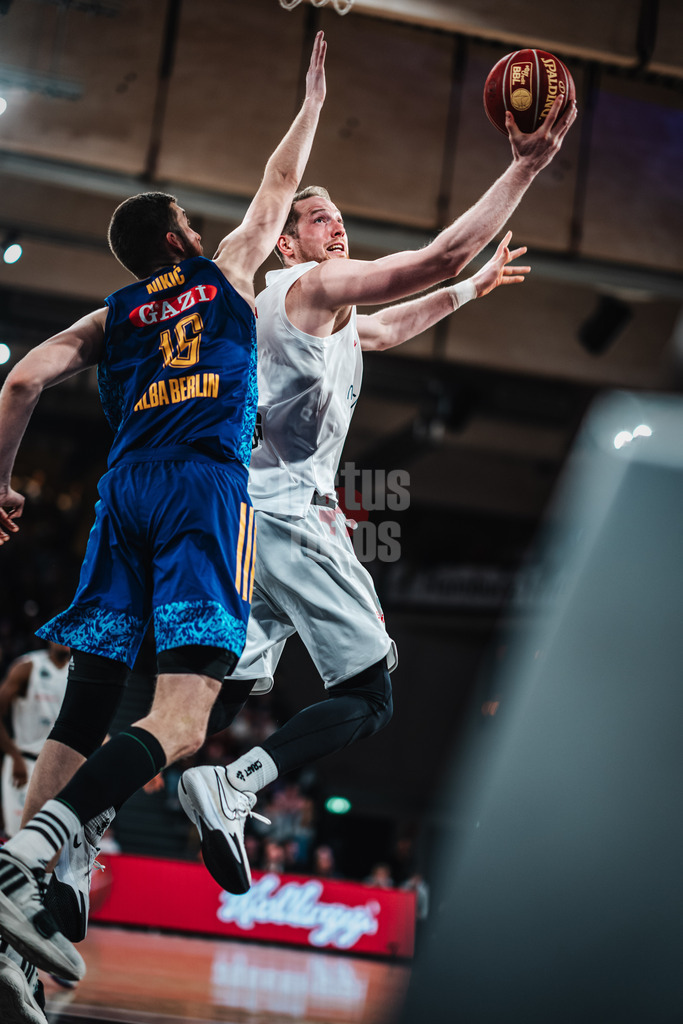 Basketball | Männer | Saison 2023/2024 | easyCredit Basketball Bundesliga | Veolia Towers Hamburg vs. Alba Berlin | 17.04.2024 | Aleksander Dziewa (#10, Veolia Towers Hamburg)