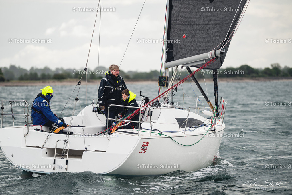Fehmarn Rund 2025_DSC6827 | Fotoprodukte, Kalender und Wanddeko direkt vom Fotografen auf Fehmarn. Ob Wandbild auf Alu-Dibond, hinter Acrylglas oder auf Leinwand – hier können Sie Ihr Lieblingsbild kaufen. - Realisiert mit Pictrs.com