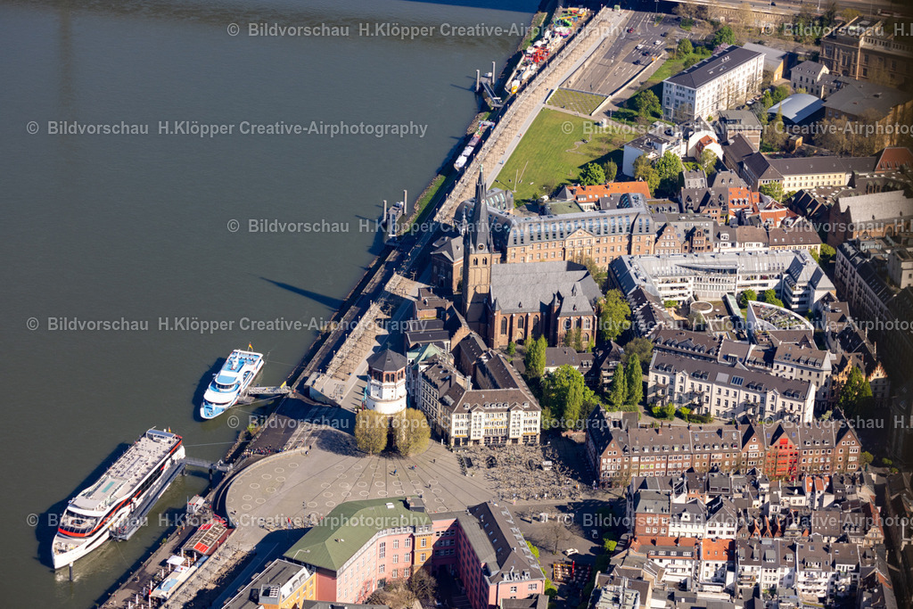Luftbild  Düsseldorf Altstadt Burgplatz 439A3590 | Luftbildfotografie Hermann Klöpper/ Creative-Airphotography - Realisiert mit Pictrs.com