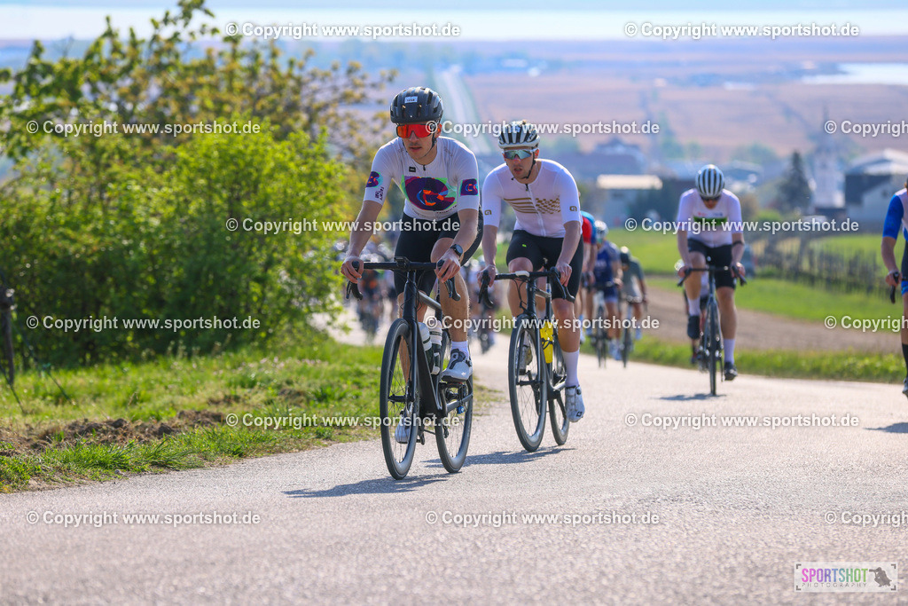 TRA_0125 | Neusiedlersee Radmarathon 2026@sportshot_your_pictrs #yourpictures#roadtowm2029 #nrm #neusiedlerseeradmarathon #neusiedlersee #neusiedlerseetourismus #burgenland #mörbisch #nrm26 #burgenlandtourismus #voglundco #poweredbyburgenlandtourismus #radsport #rad #marathon #ucigranfondo #visitburgenland #ucigranfondoworldseries