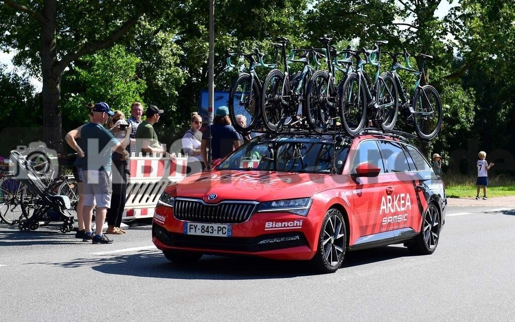 KBS Picture_Cyclassics-Hamburg2023_200823_061 | Cyclassics auf der Pinneberger Strasse in Rellingen , Serviceauto Team Arkea ,Bemer Cyclassics Hamburg Radrennen 2023 , Durch Hamburg und Schleswig-Holsten ,UCI-WorldTour-Rennen Profi-Elite Herren ca.200KM , Amateurradfahrer Jedermann Rennen 60KM ,Amateurradfahrer Jedermann Rennen 100KM , - Realisiert mit Pictrs.com
