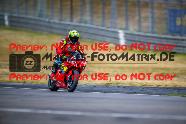 MaZZes_FotoMatrix_230719_1591-2 | WEISS