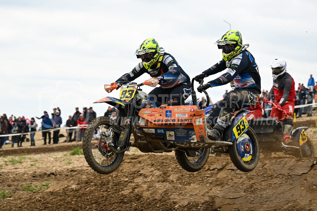 Motocross Schlatt bei Winterthur - 30. April 2023 | #93 Heinzer Marco / Betschart Ruedi aus Illgau (CH) in der Kategorie Seitenwagen am Motocross Schlatt bei Winterthur, 30. April 2023. 
Instagram: @mx_schlatt | @mc_wila | @sam_schweiz
Bild: Sportfotografie Markus Aeschimann | www.markus-aeschimann.ch - Realisiert mit Pictrs.com