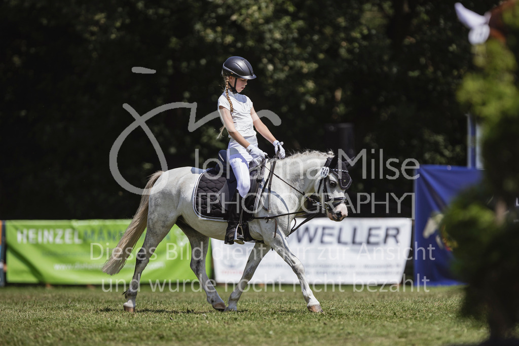 240720_LC_Reiter-WB-109 | Deine schönsten Turniermomente als professionelle Fotos! Entdecke hochwertige Pferdesport-Fotografie im Online-Shop. Jetzt Fotos finden & bestellen!