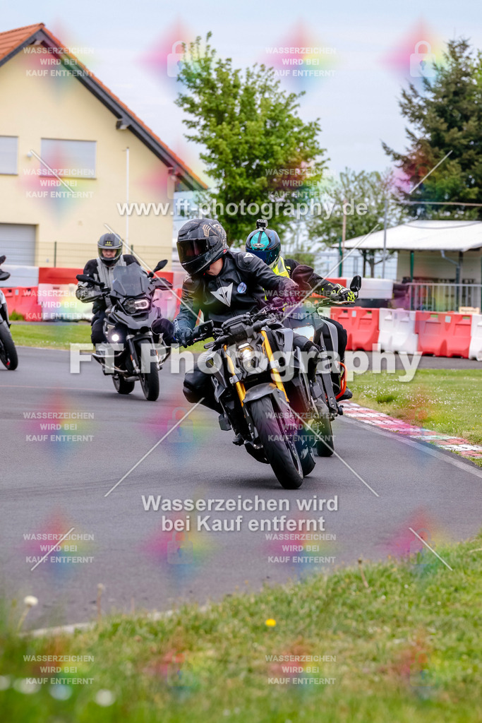 MotoTeamVBK-20504 | Hier findet Ihr Bilder von Touristenfahrten auf der Nürburgring Nordschleife oder von anderen Veranstaltungen die ich besucht habe. Viel Spass beim Durch Schauen 