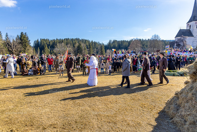 Bärentreiben in Steuerberg | Bildershop von pixelworld.at - Realisiert mit Pictrs.com