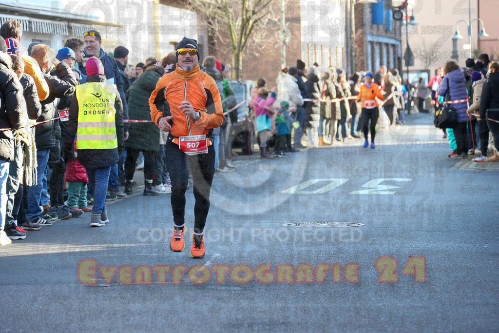 241201_1230_EX1_2413 | Sportfotografie im Rhein-Sieg Kreis, Köln, Bonn, NRW, Rheinland Pfalz, Hessen, etc. Unser Tätigkeitsfeld umfasst den Laufsport vom Volkslauf über den Marathon, Duathlon, Triathon bis zum Ultralauf wie Kölnpfad Ultra oder Schindertrail.