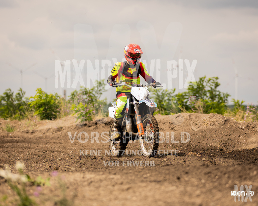 866A1519 | mxndyyvipix