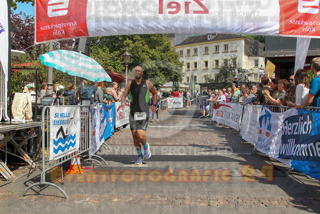 250824_1432_EV4_1883 | Sportfotografie im Rhein-Sieg Kreis, Köln, Bonn, NRW, Rheinland Pfalz, Hessen, etc. Unser Tätigkeitsfeld umfasst den Laufsport vom Volkslauf über den Marathon, Duathlon, Triathon bis zum Ultralauf wie Kölnpfad Ultra oder Schindertrail.