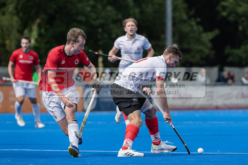 HK_20230923_104480 | 1. Bundesliga Herren Crefelder HTC - TSV Mannheim am 23.9.2023 CHTC, Krefeld , Breucker Julius ( Crefelder HTC #2 ) , Maximilian Netzer ( TSV Mannheim #21 )