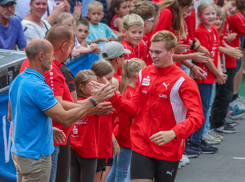 top-top.de-250828-107 | Foto, Video, Fotografie, Videografie, Fotobox, DJ, Discjockey, Musik, Musikbox, Veranstaltung, Photobooth, Amazon, Ebay, Buchtipp, Bestseller, Autor, Verlag, Buch, Wesel, Hamminkeln, NRW, Dinslaken, Rees, Drohne, Hochzeit, Party, Fotobox, Wesel, Fotograf