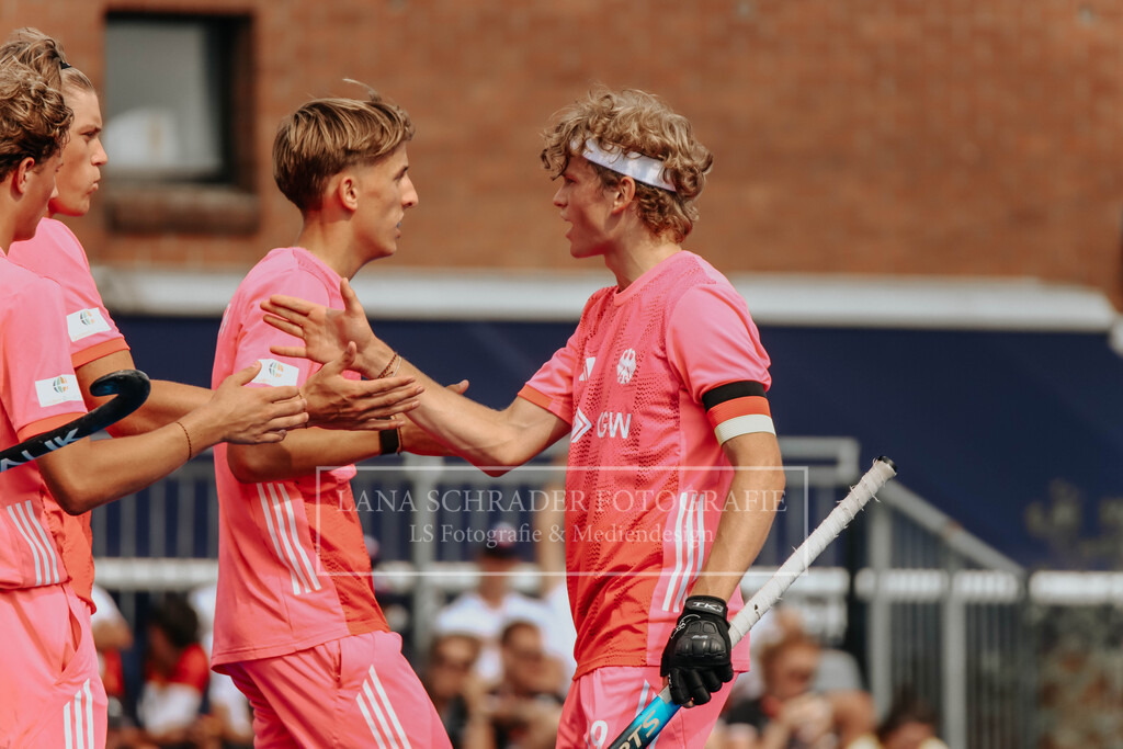 EM_MU18_F_GER-FRA_Lille_bearbeitet (126 von 433) | lanaschraderfotografie - Realisiert mit Pictrs.com