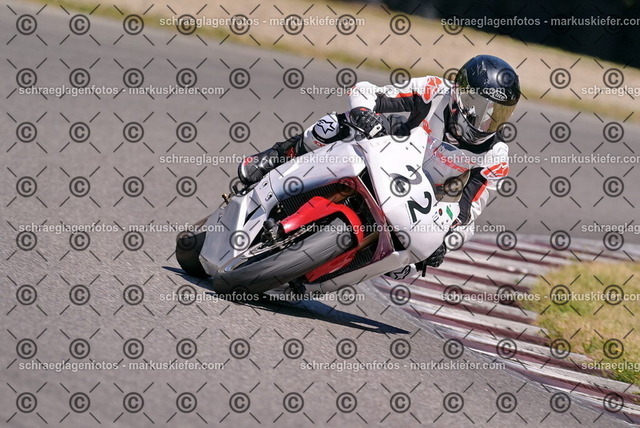 26bt04-1191 | markuskiefer.com - Realisiert mit Pictrs.com