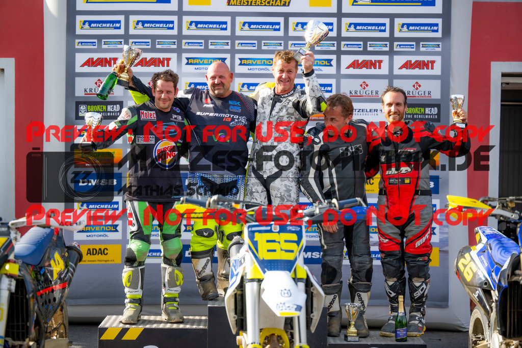 MaZZes_FotoMatrix_240713_6021986_8844 | UE40