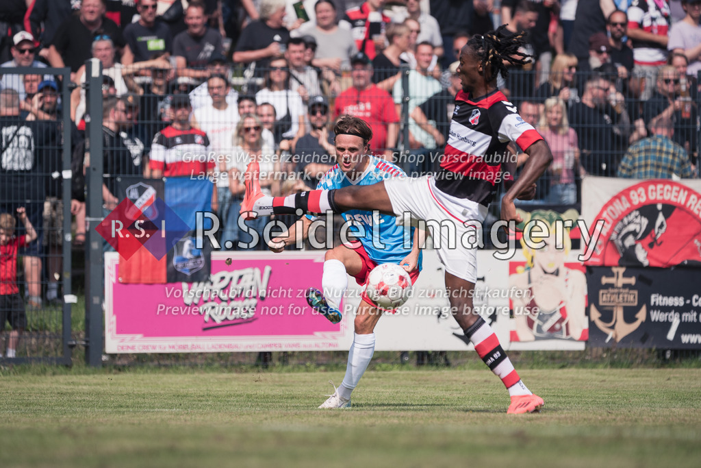 RS-1-126239 | Nick Gutmann (#7, EN03), Alaka-Rodrigue Stephan Wemakor (#16, AFC)