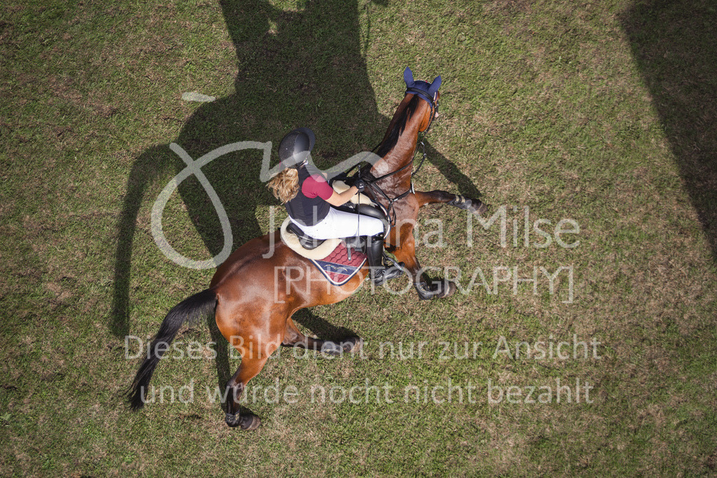 230715_LC_M2-SprmstAnf-706 | Deine schönsten Turniermomente als professionelle Fotos! Entdecke hochwertige Pferdesport-Fotografie im Online-Shop. Jetzt Fotos finden & bestellen!