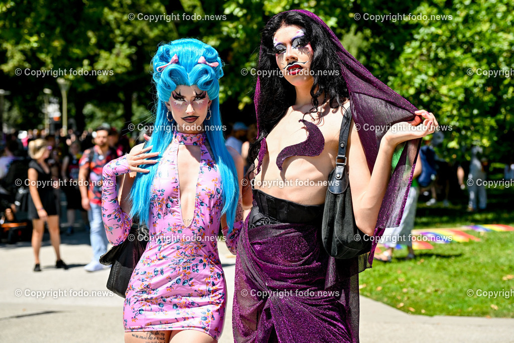 Linzpride 2024_ 06.07.2024-41 | 06.07.2024, Linz, AUT, Linzpride 2024, im Bild Teilnehmer an der Linz Pride 2024