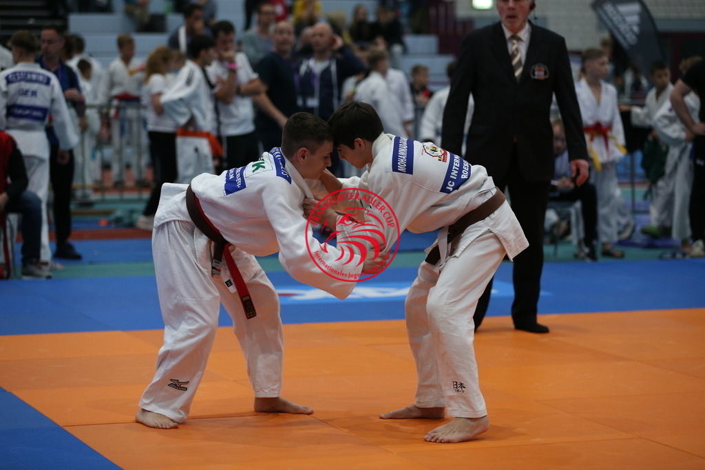 AT3Y1826 | Fotos vom Adler Cup - Pictures from Adler Cup

Hier findet Ihr alle Eindrücke und großen Momente der Adler Cup Wochenenden. Here you will find all impressions and great moments of the Adler Cup weekends. - Realisiert mit Pictrs.com