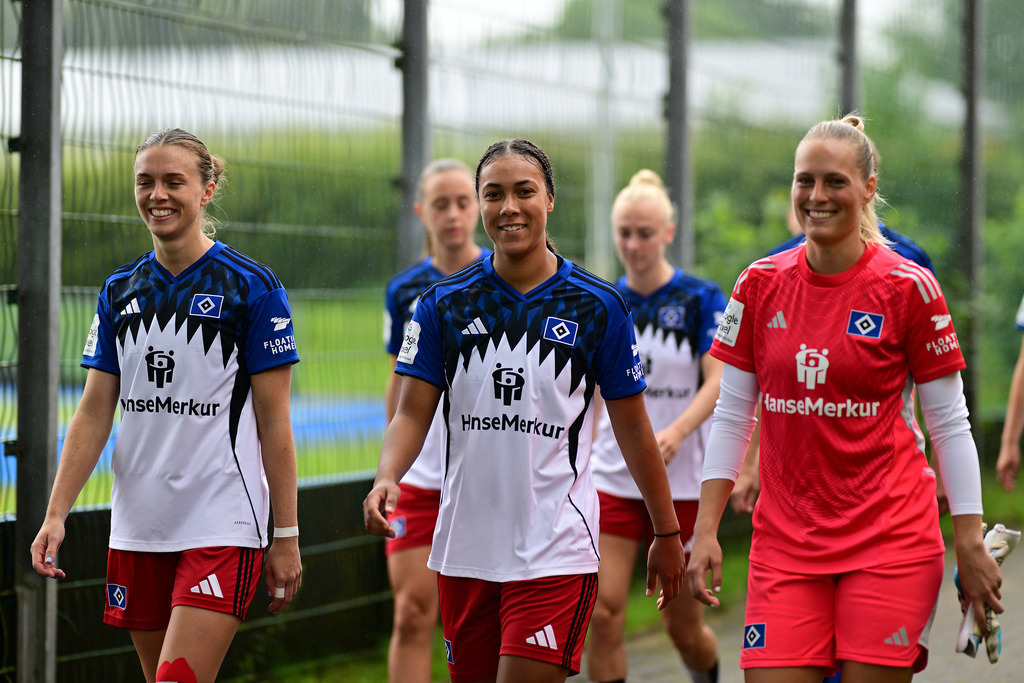 Fußball I Frauen I Saison 2025-2026 I Testspiel I Hamburger SV - FC Viktoria 1889 Berlin | Der Sportfotograf. - Realisiert mit Pictrs.com