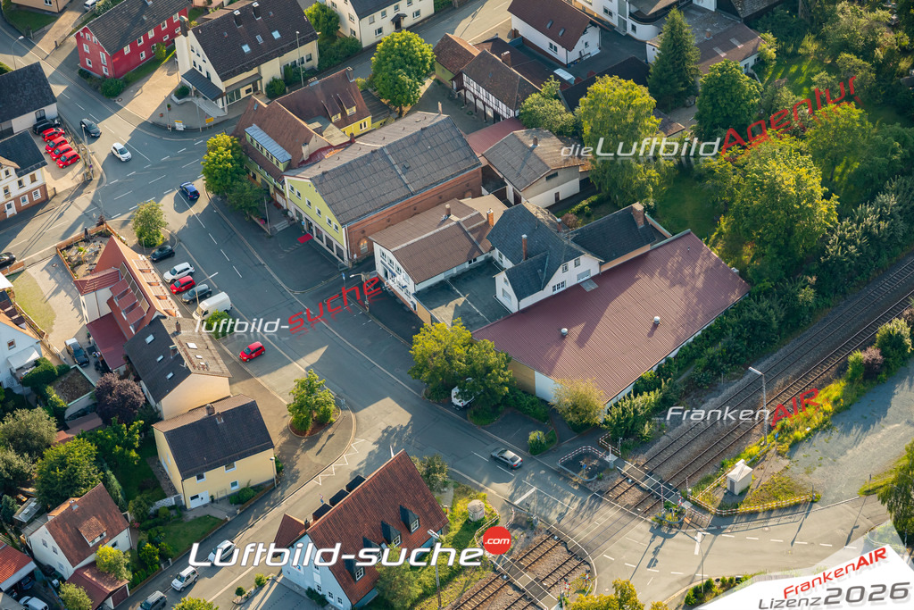 Das Luftbild zeigt :  Mainleus - Die Luftaufnahme wurde 2024 vom UL-Flugzeug aus erstellt ( keine Drohne ) - Hochauflösende Luftaufnahme - Für grossformatige Ausdrucke geeignet. Die Geschenkidee !Mit Lizenz und Bildrechte bestellbar