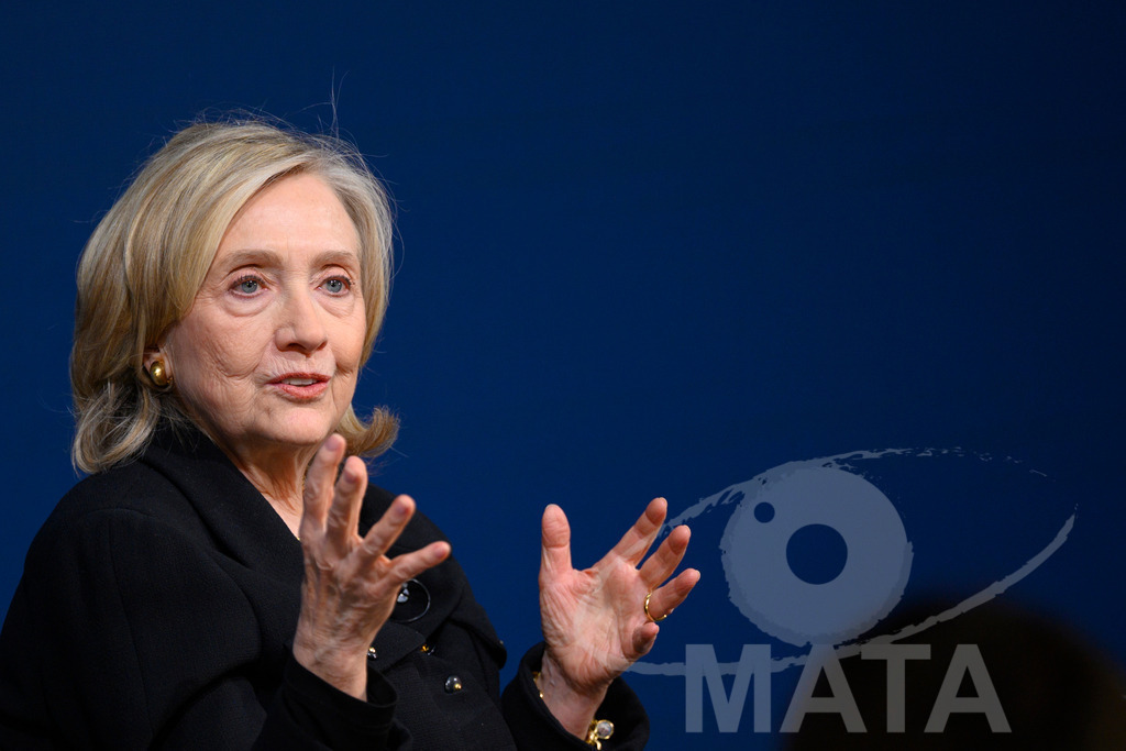 _DWI3125 | Die US-Politikerin Hillary Clinton auf der Veranstaltung Bridging Scholarship and Statecraft im Rahmen der Münchner Sicherheitskonferenz 2026. München, 13.02.2026 Bayern Deutschland  - Realisiert mit Pictrs.com