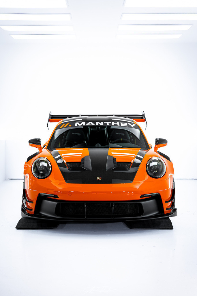 911 GT3 RS Manthey | Entdecken Sie die faszinierende Welt von Alexander Tschuncky Arts: Kreative Fotografie, atemberaubende Automobilkunst und hochwertiger Bilderdruck. Lassen Sie sich inspirieren! - Realisiert mit Pictrs.com