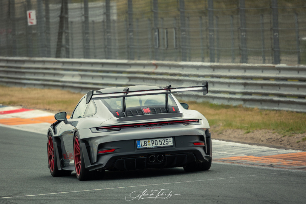 R6AT2207 _Alexander Tschuncky | Entdecken Sie die faszinierende Welt von Alexander Tschuncky Arts: Kreative Fotografie, atemberaubende Automobilkunst und hochwertiger Bilderdruck. Lassen Sie sich inspirieren! - Realisiert mit Pictrs.com