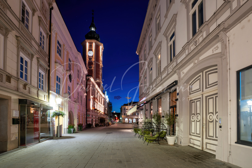 St. Pölten | St. Pölten Fussgängerzone mit Rathaus