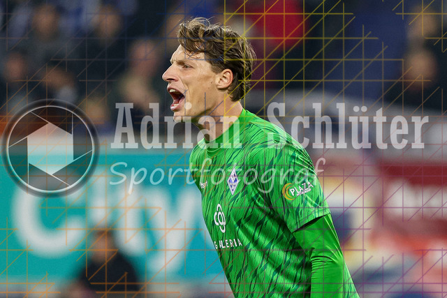 MSV Duisburg vs SV Waldhof Mannheim - 3. Liga | Duisburg, Deutschland, 07.11.25:   Thijmen Joel Sander Nijhuis (SV Waldhof Mannheim) gestikuliert, Gestik waehrend des Spiels der 3. Liga MSV Duisburg vs SV Waldhof Mannheim in der schauinsland-reisen-arena(Foto von Brauer-Fotoagentur / Adrian Schlueter)