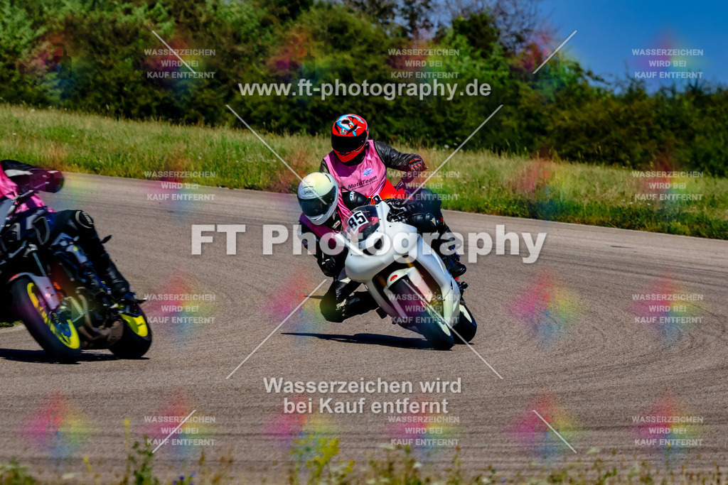 085-3220 | Hier findet Ihr Bilder von Touristenfahrten auf der Nürburgring Nordschleife oder von anderen Veranstaltungen die ich besucht habe. Viel Spass beim Durch Schauen 