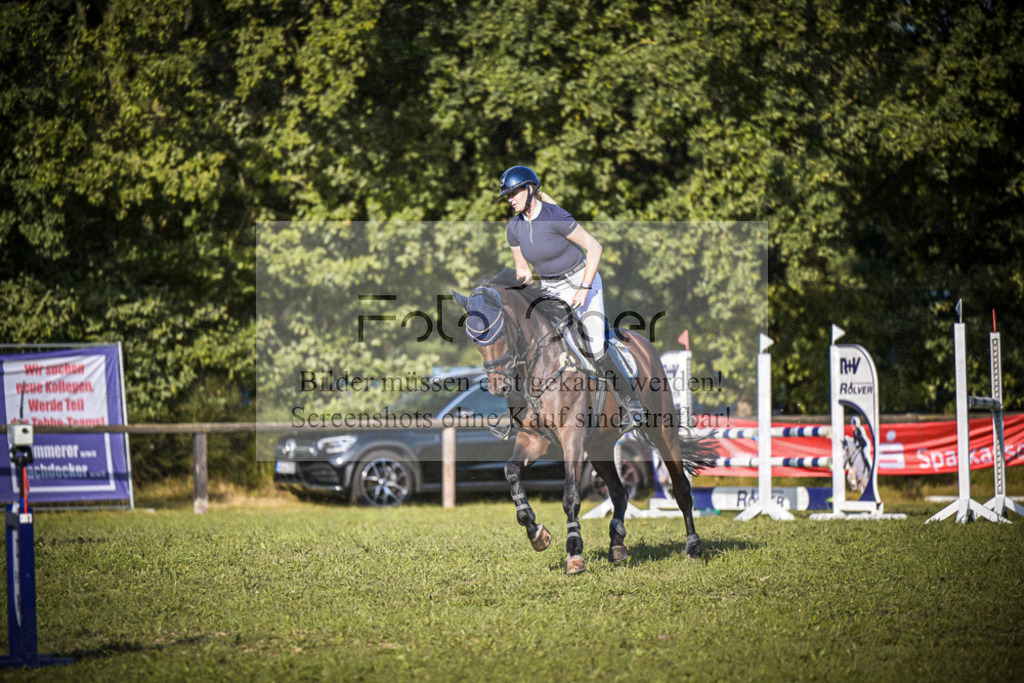 DOS_0525 | Entdecke hochwertige Reitturnierfotos von Foto Oger. Professionell, emotional und authentisch – jetzt Lieblingsmomente im Shop bestellen.Deutschlandweite Turnierfotografie. - Realisiert mit Pictrs.com