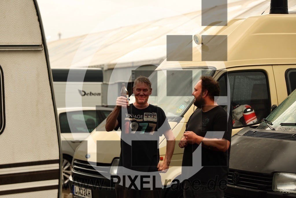 social-20240604_33465 | Schöne Erinnerungen an spannende Momente - das festzuhalten ist unser Job. PIXELrace.de ist seit 2003 auf den Rennstrecken Europas unterwegs um die Action draußen beim Fahren und die wunderbare Stimmung imm Fahrerlager für euch einzufangen.