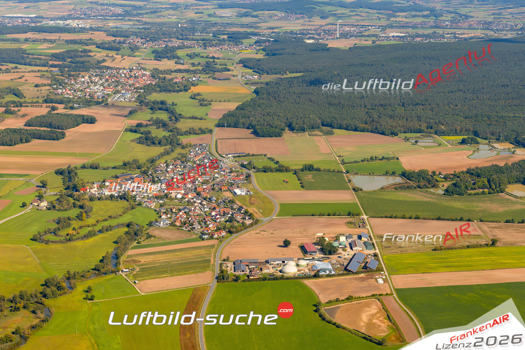 Luftaufnahme von Willersdorf Hallerndorf Bild- Das Luftbild wurde 2025 vom UL-Flugzeug heraus erstellt ( keine Drohne ) - Hochauflösende Luftaufnahme -Nicht vergleichbar mit Google Maps oder Satelittenbilder- Die Geschenkidee !Mit Lizenz und Bildrechte bestellbar