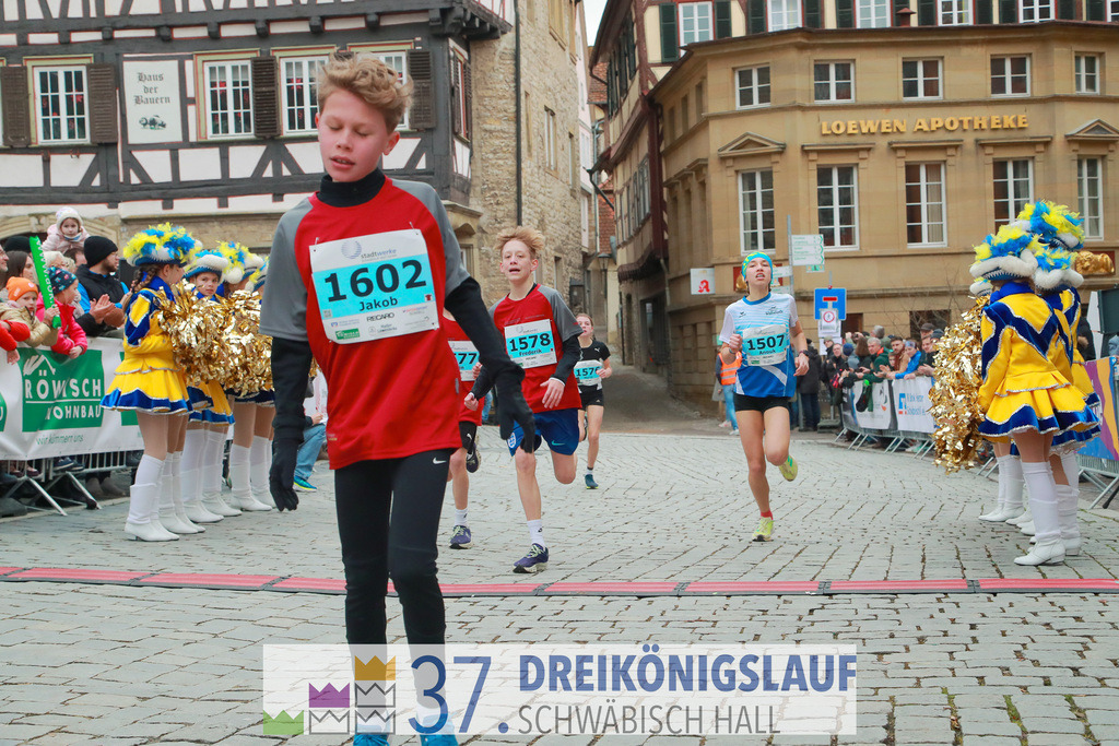 Stadtwerke Jugendlauf 1700m | 3 Koenigslauf 2023 - Realisiert mit Pictrs.com