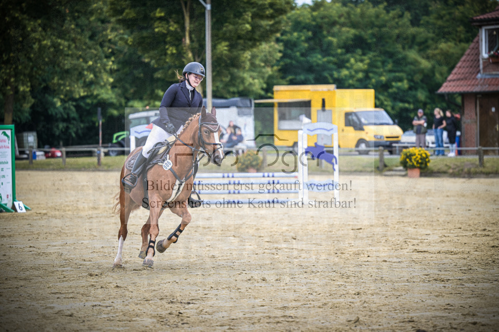 DOS_0203 | Entdecke hochwertige Reitturnierfotos von Foto Oger. Professionell, emotional und authentisch – jetzt Lieblingsmomente im Shop bestellen.Deutschlandweite Turnierfotografie. - Realisiert mit Pictrs.com