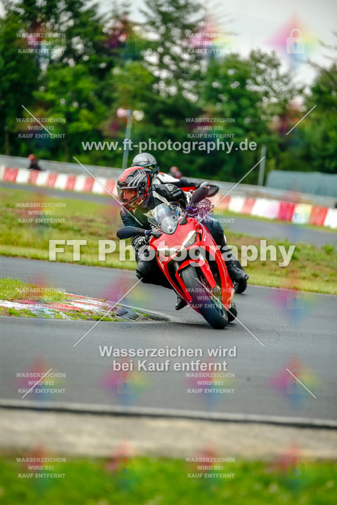 VBK-3830 | Hier findet Ihr Bilder von Touristenfahrten auf der Nürburgring Nordschleife oder von anderen Veranstaltungen die ich besucht habe. Viel Spass beim Durch Schauen 