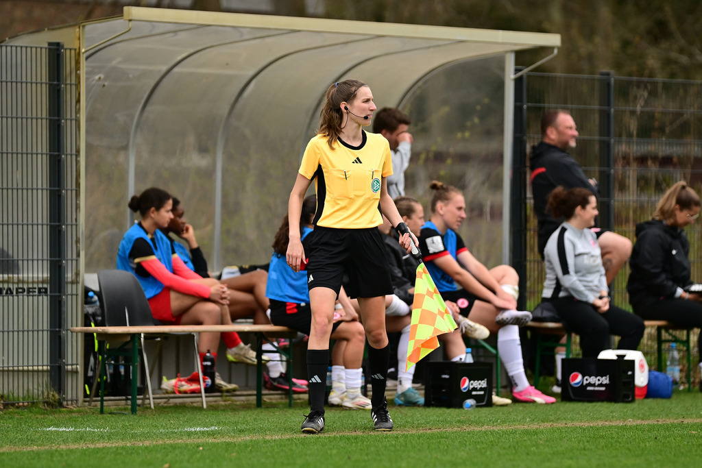 Fußball I Frauen I Saison 2024-2025 I 2. Bundesliga I 21. Spieltag I Hamburger SV - Eintracht Frankfurt II | Der Sportfotograf. - Realisiert mit Pictrs.com