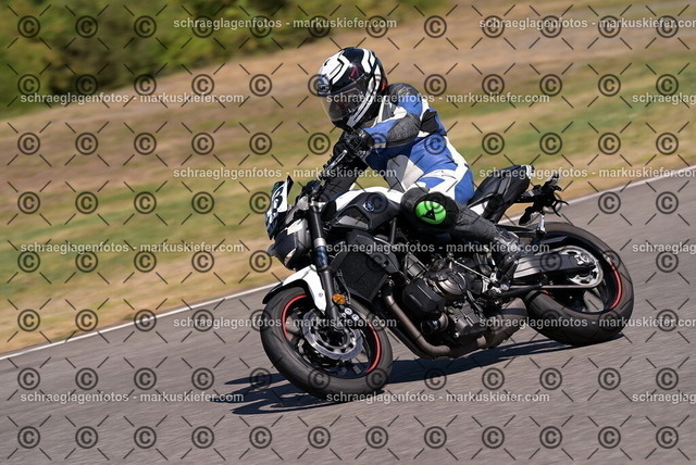 26bt04-2276 | markuskiefer.com - Realisiert mit Pictrs.com
