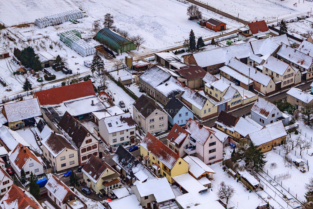 Luftbild: Saarstraße Im Winter bei Schnee in Kandel im Bundesland Rheinland-Pfalz in Deutschland. Foto: IMG_23548.jpg vom 16.01.2010 durch Werner Riehm/FLY-FOTO.de