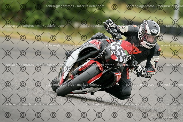 25bt05-0640 | markuskiefer.com - Realisiert mit Pictrs.com