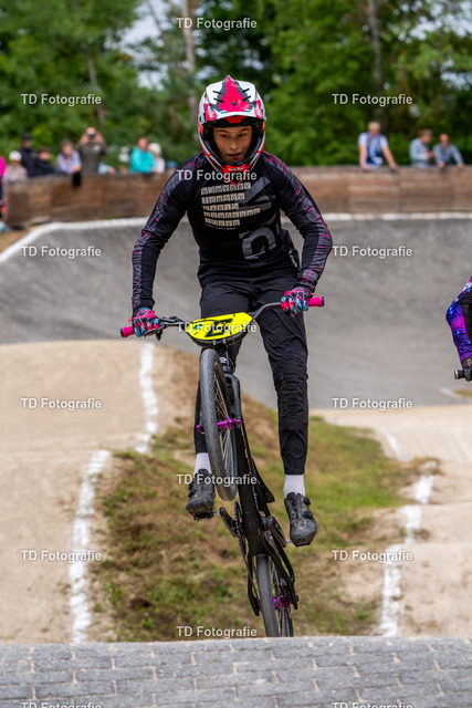 BayBMX2026-06555 | Fotogalerie von Thomas Dettweiler mit Eventbildern und lizenzfreien Fotos. Perfekt als Wandbild, für Büro, Website oder private Nutzung. - Realisiert mit Pictrs.com