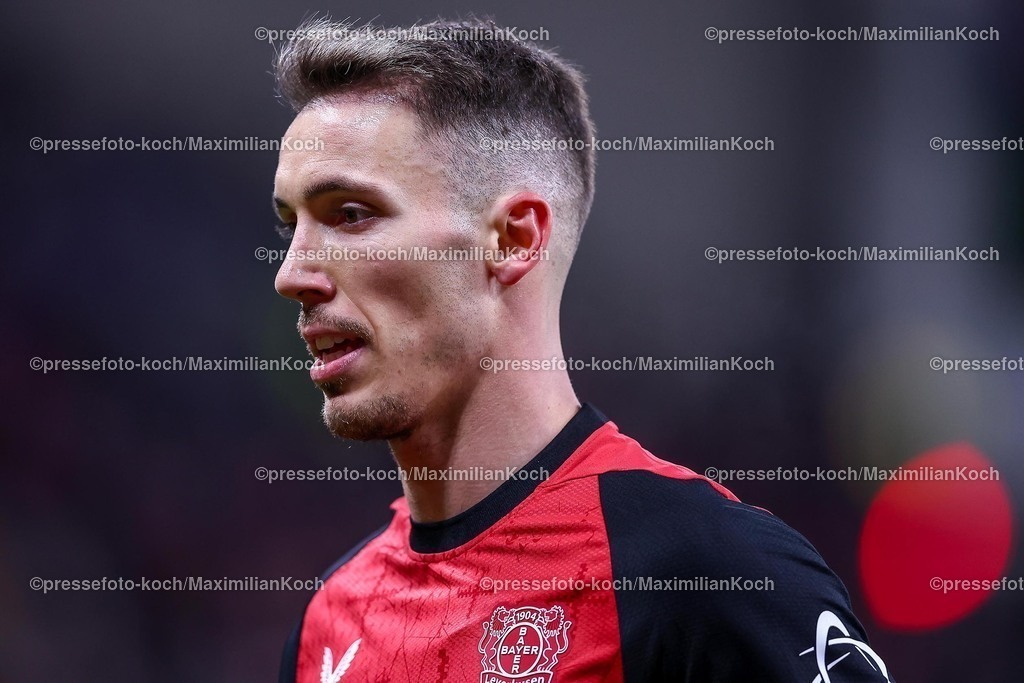 UCL29012502266 | 29.01.2025, Fußball, Bayer 04 Leverkusen - AC Sparta Prag, UEFA Champions League, 8. Spieltag, BayArena, Saison 2024 2025: Alejandro Grimaldo (Bayer04 Leverkusen #20)