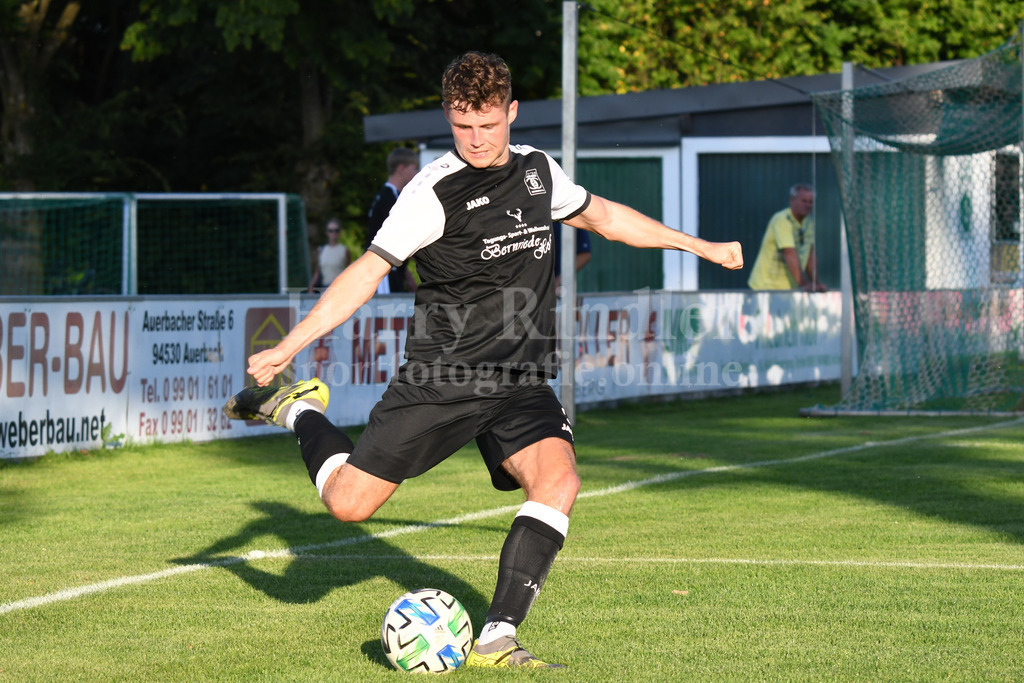 SpVgg Niederalteich : SpVgg GW Deggendorf | Maximilian Semmler (SpVgg GW Deggendorf #9) Neuzugang FC Aunkirchen - Realisiert mit Pictrs.com