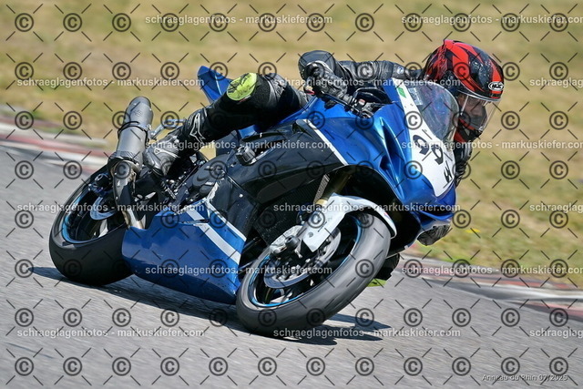25bt04-1011 | markuskiefer.com - Realisiert mit Pictrs.com