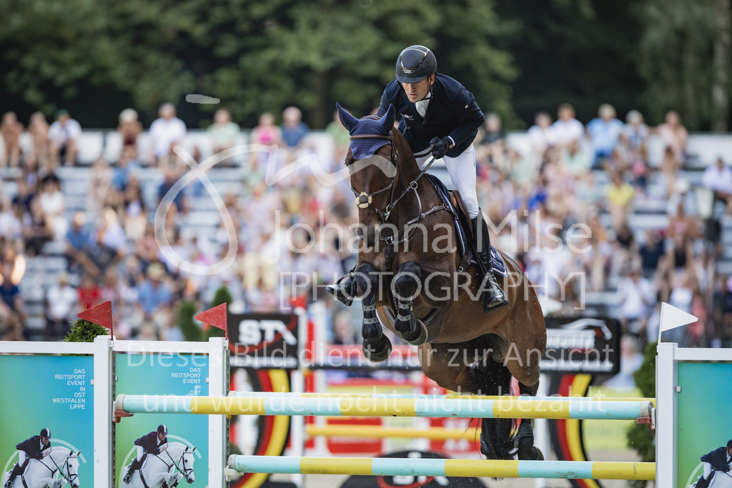 230909_OWLCh_Championat-544 | Deine schönsten Turniermomente als professionelle Fotos! Entdecke hochwertige Pferdesport-Fotografie im Online-Shop. Jetzt Fotos finden & bestellen!