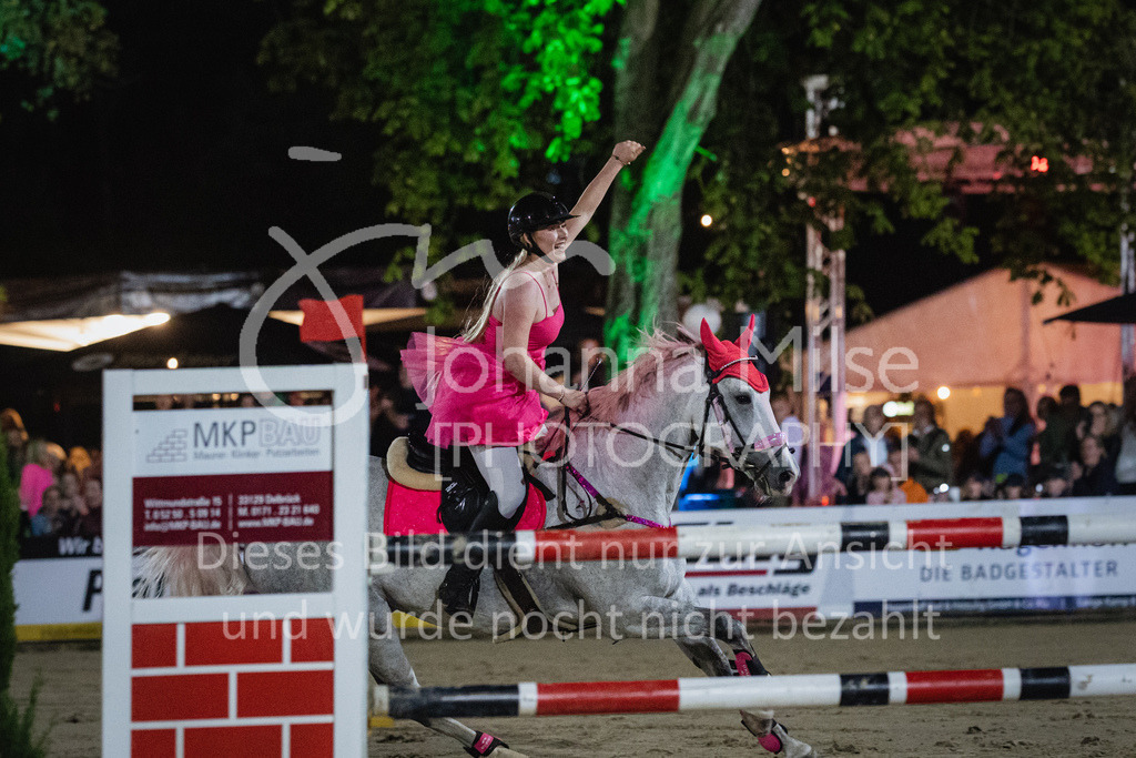 230827_Delbrueck_Kostuem-839 | Deine schönsten Turniermomente als professionelle Fotos! Entdecke hochwertige Pferdesport-Fotografie im Online-Shop. Jetzt Fotos finden & bestellen!