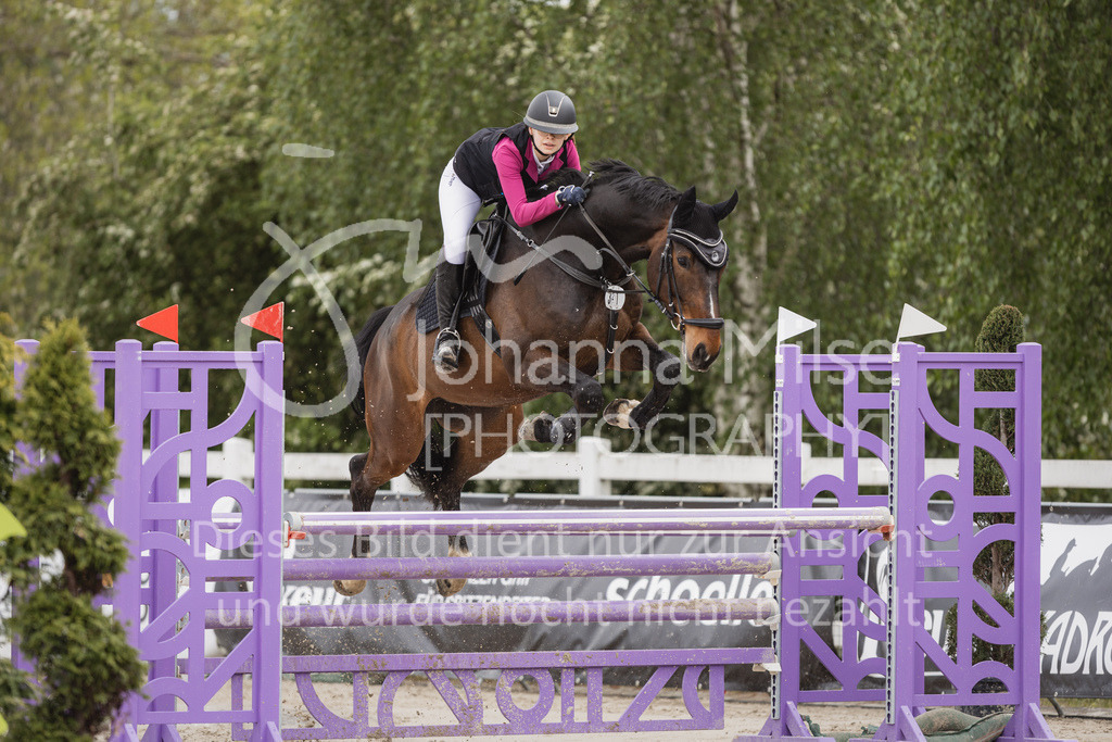 230520_MayDays_L-Spr-U25-414 | Deine schönsten Turniermomente als professionelle Fotos! Entdecke hochwertige Pferdesport-Fotografie im Online-Shop. Jetzt Fotos finden & bestellen!